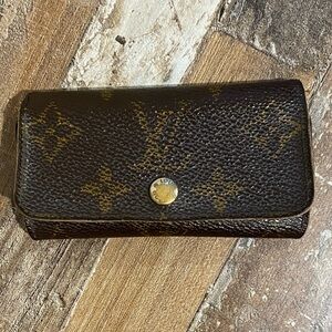 Louis Vuitton Monogram 4 Key Holder
